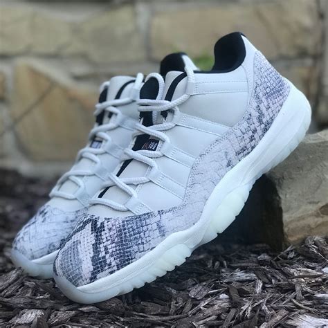 jordan 11 low snakeskin